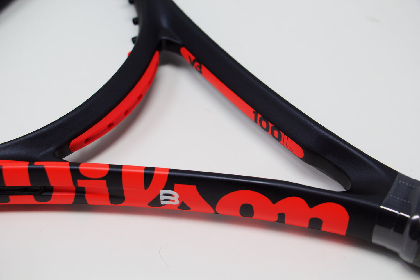 Wilson Clash 100L v3 (2025) Tennis Racket