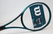 Wilson Blade 98 (16x19) v9 Tennis Racket
