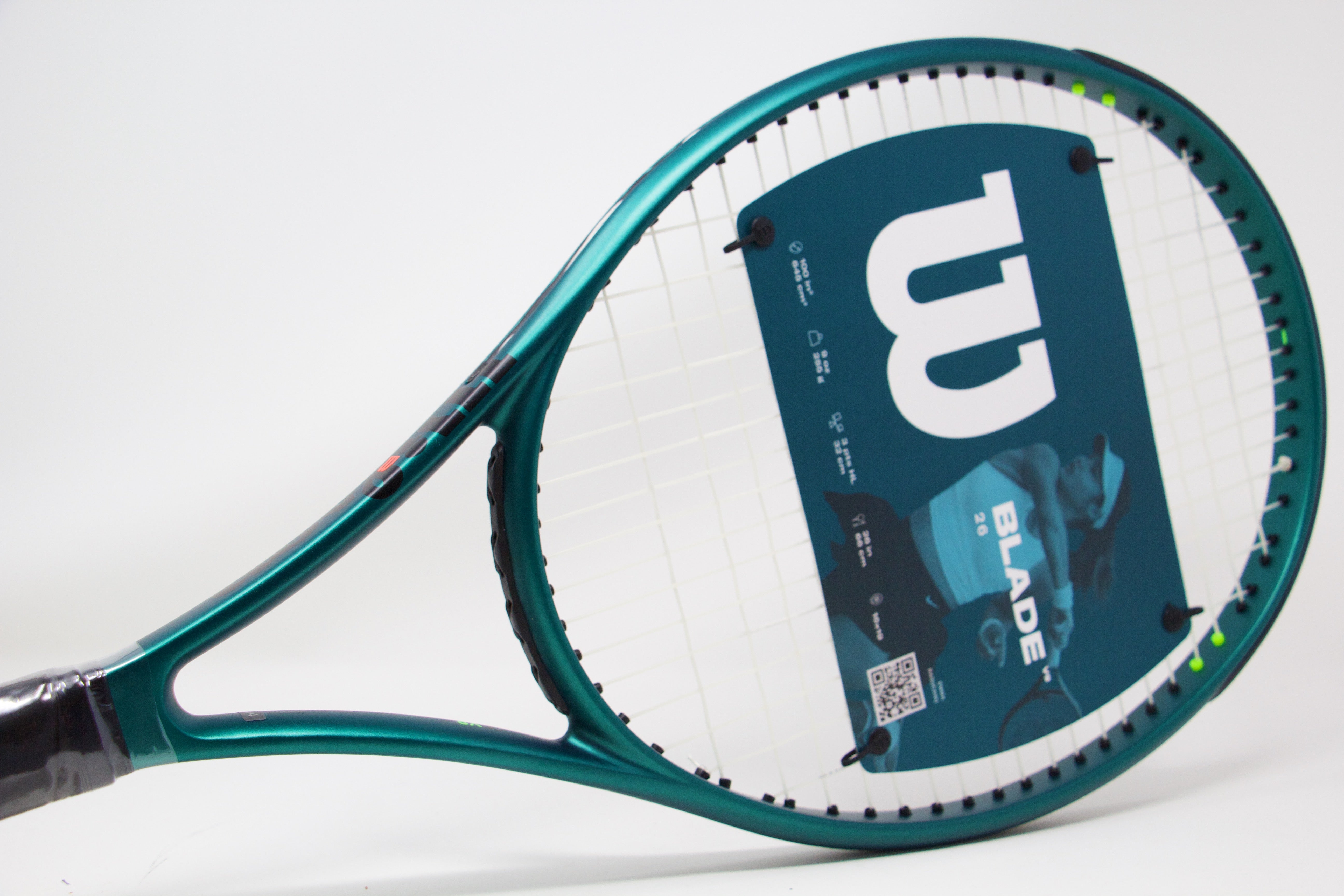 Wilson Blade 26 v9 (2024) Junior Tennis Racket