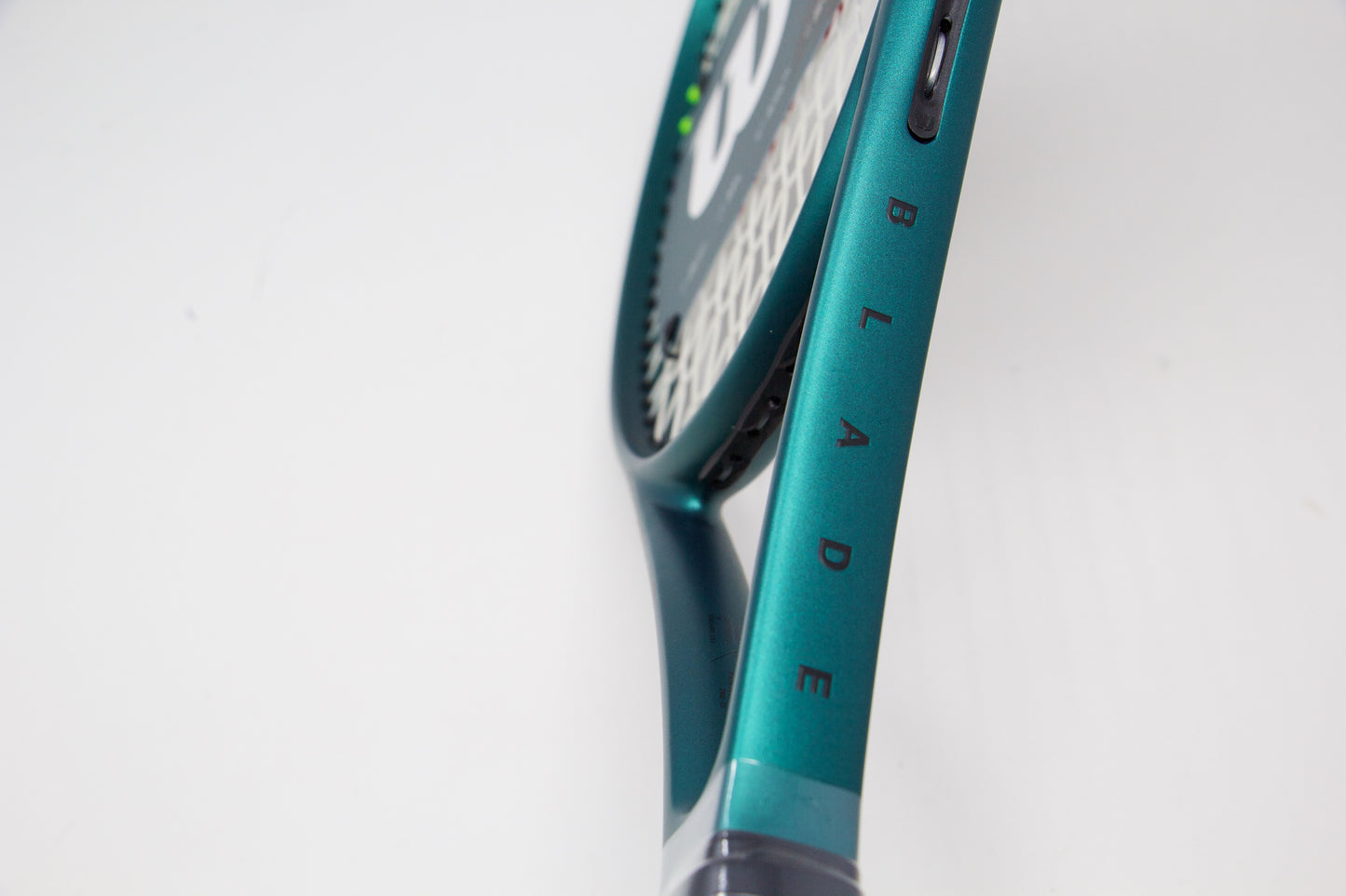 Wilson Blade 25 v9 (2024) Junior Tennis Racket