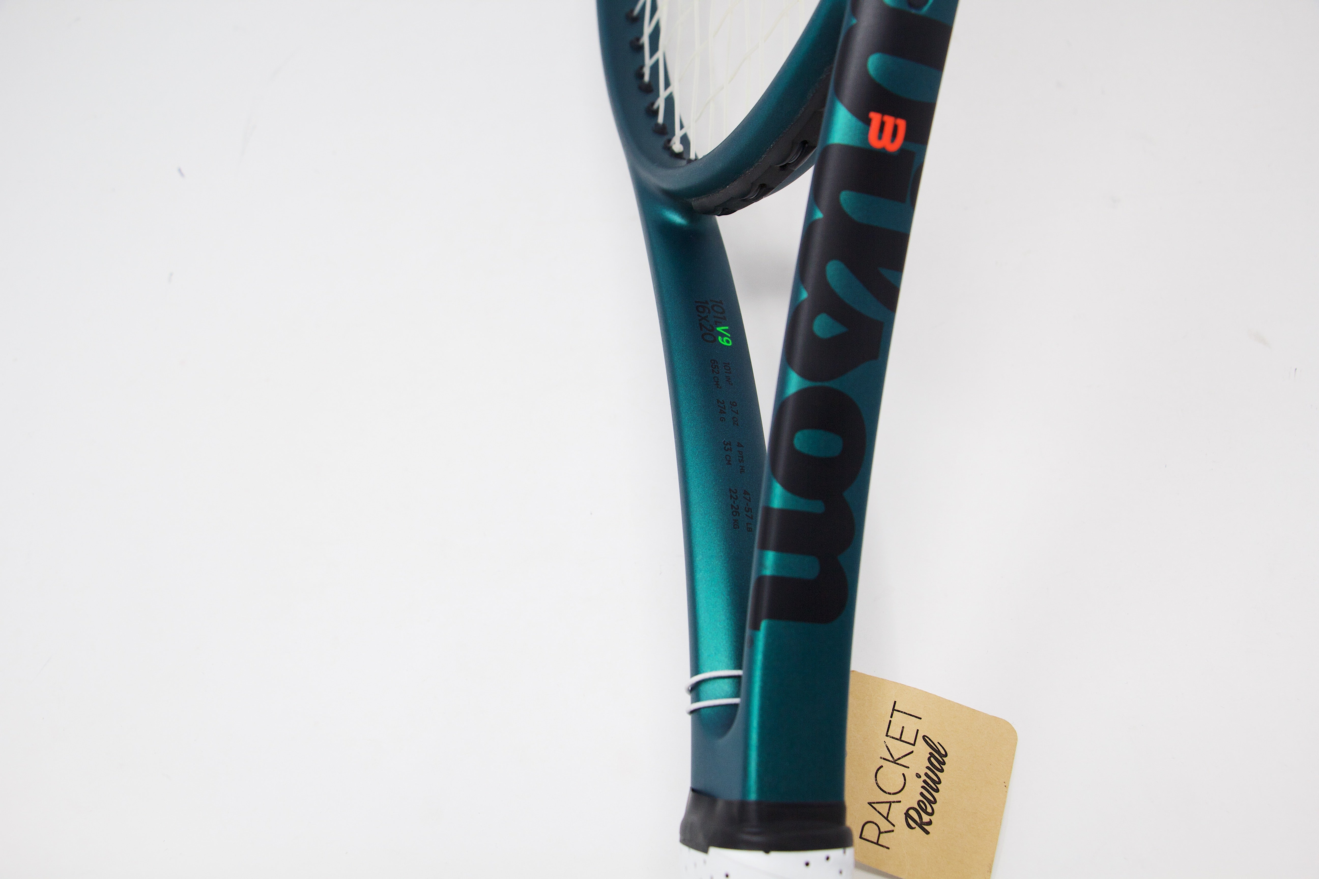 Wilson Blade 101L Refurbished Tennis Racket