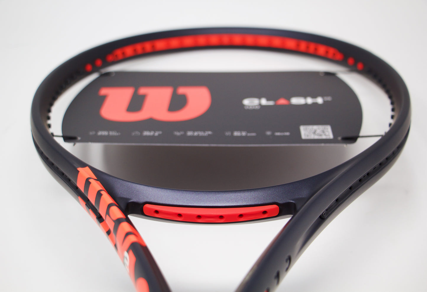 Wilson Clash 100 v3 (2025) Tennis Racket