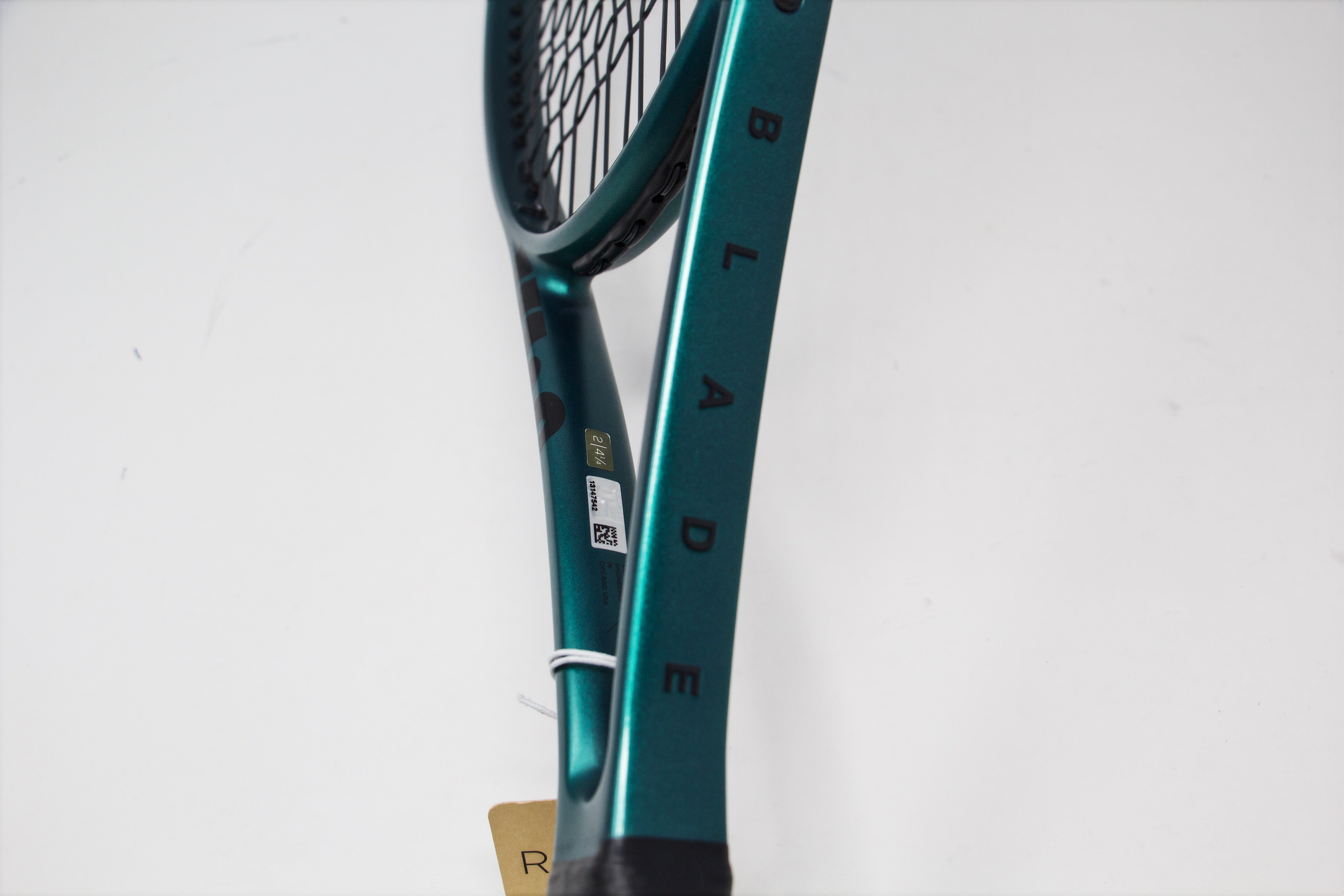 Wilson Blade 98 V9 (2024) Refurbished Tennis Racket