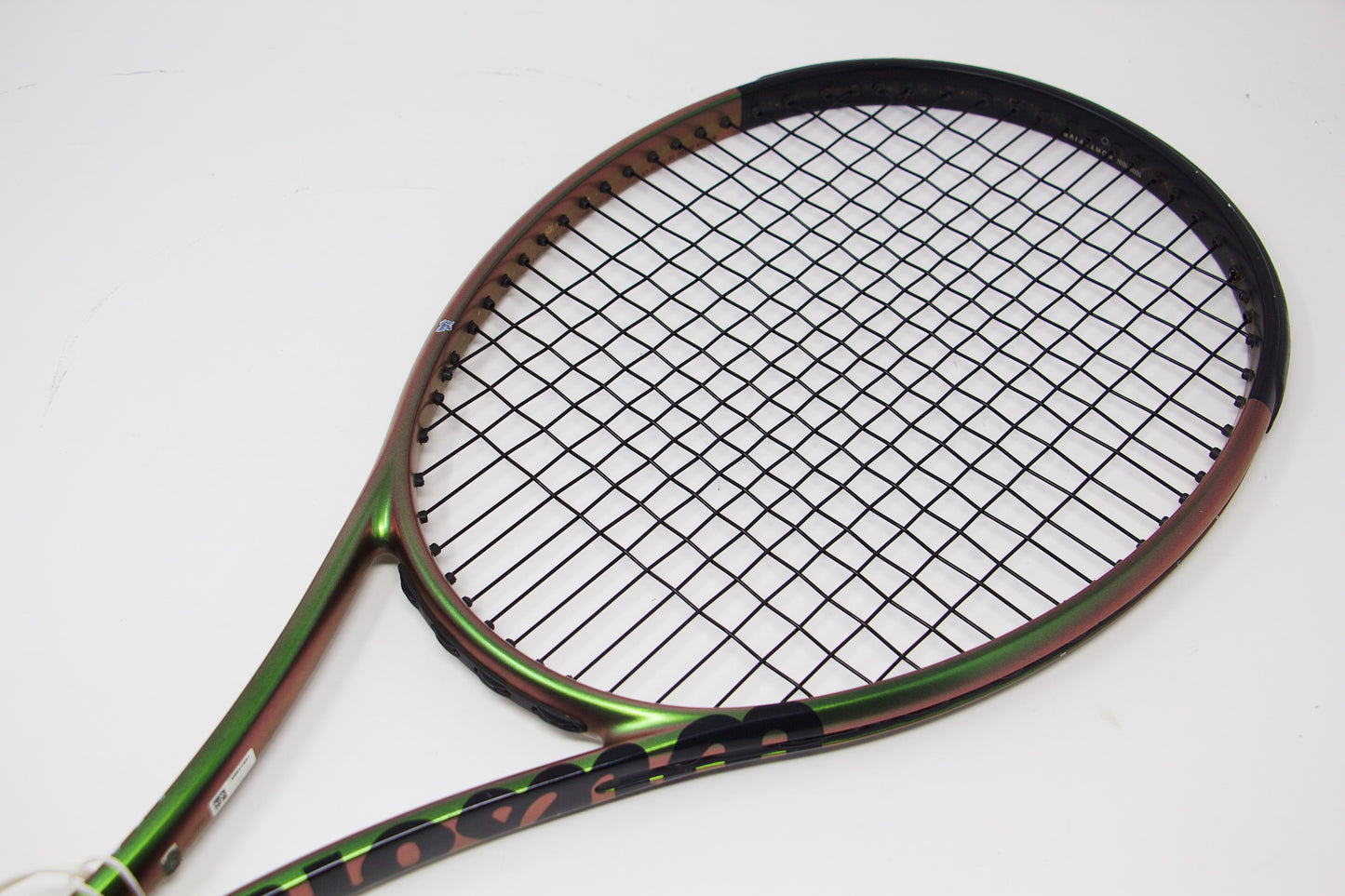 Wilson Blade 98 16x19 V8 Refurbished Tennis Racket