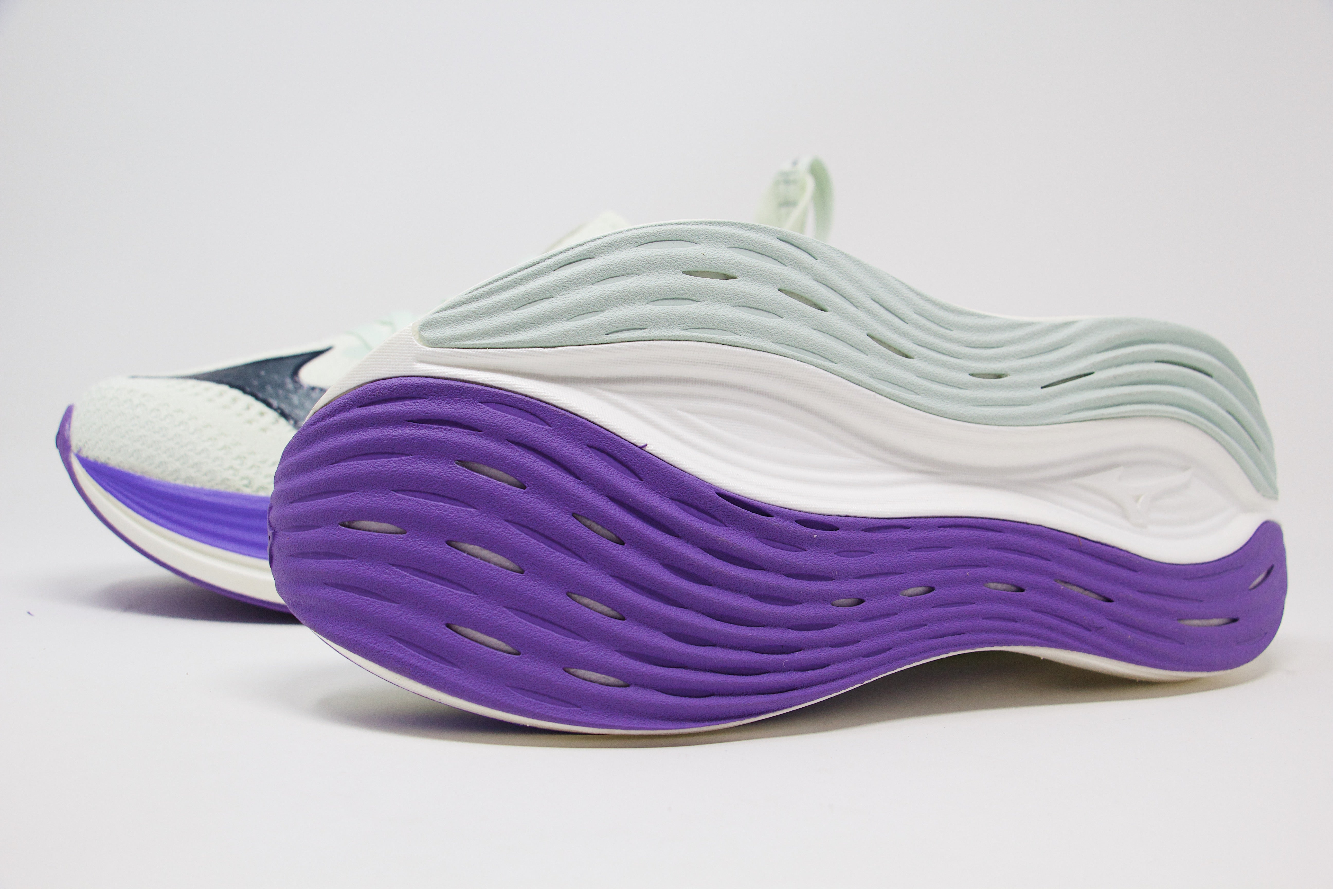 Mizuno Wave Neo Zen Womens Running Shoe