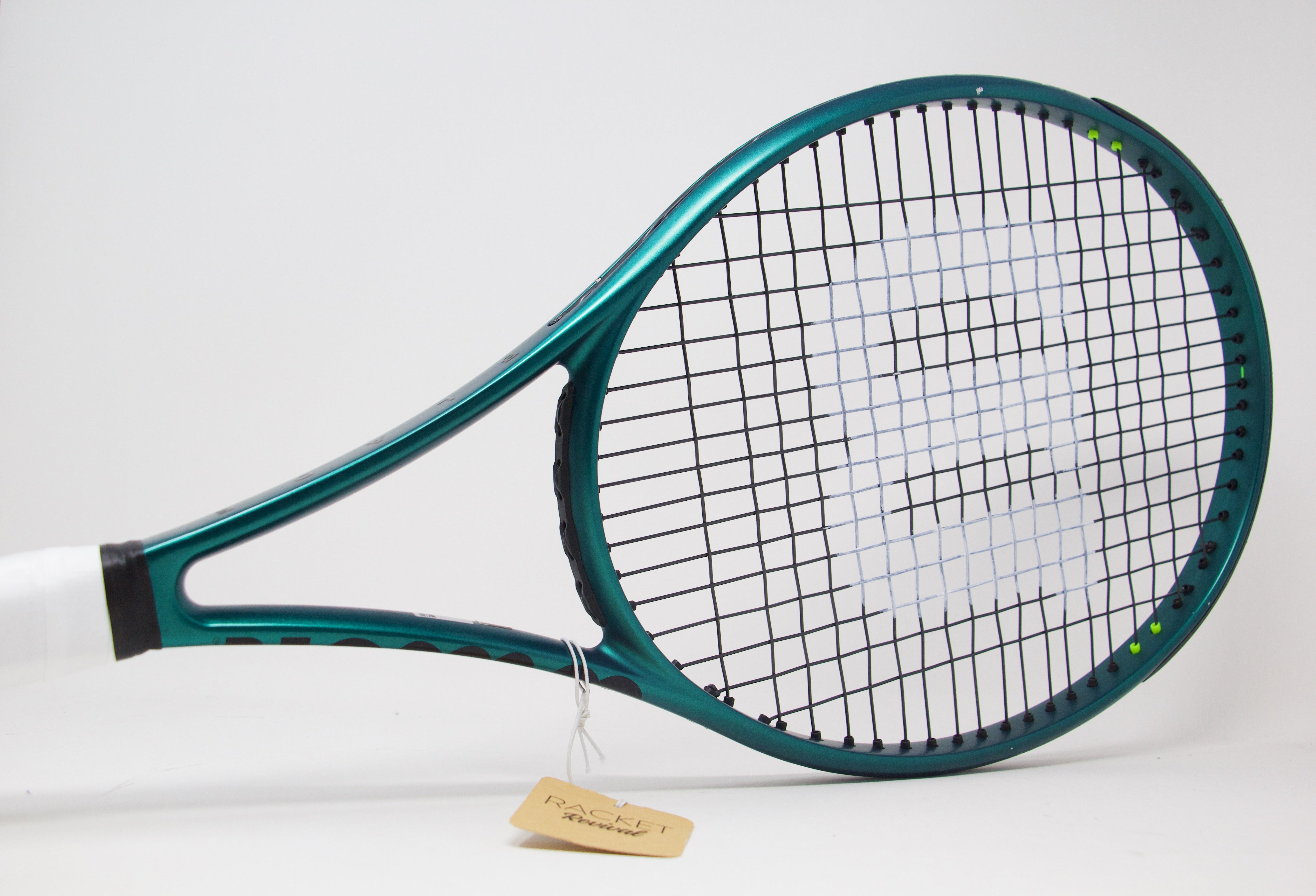 Wilson Blade 100 V9 (2024) Refurbished Tennis Racket