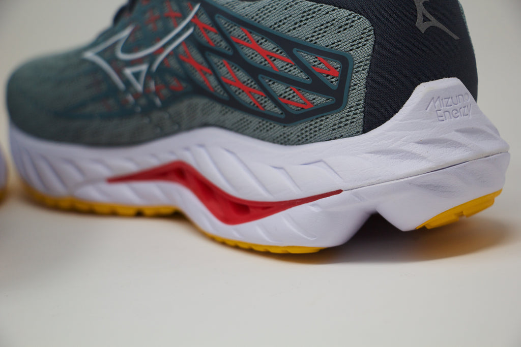 Mizuno wave inspire outlet vs nike lunarglide