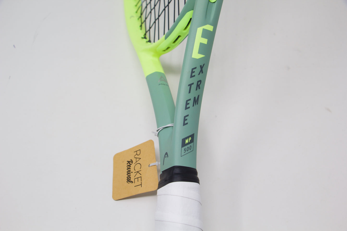 Head Extreme MP (2022) Refurbished Tennis Racket
