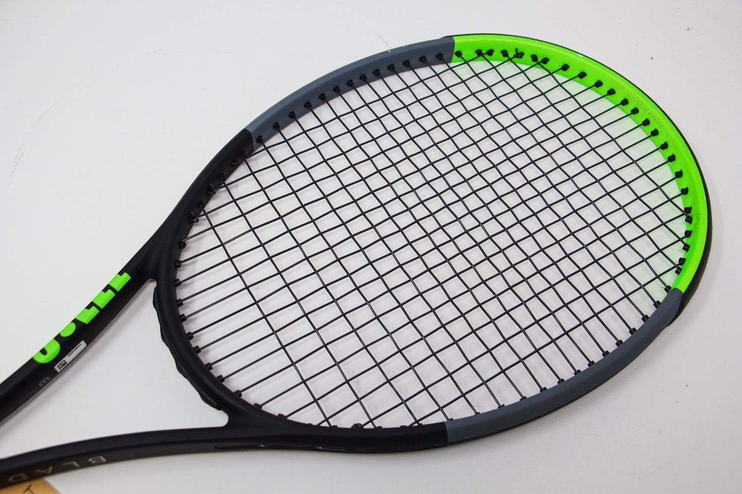 Wilson Blade 98 v7 (18x20) Refurbished Tennis Racket
