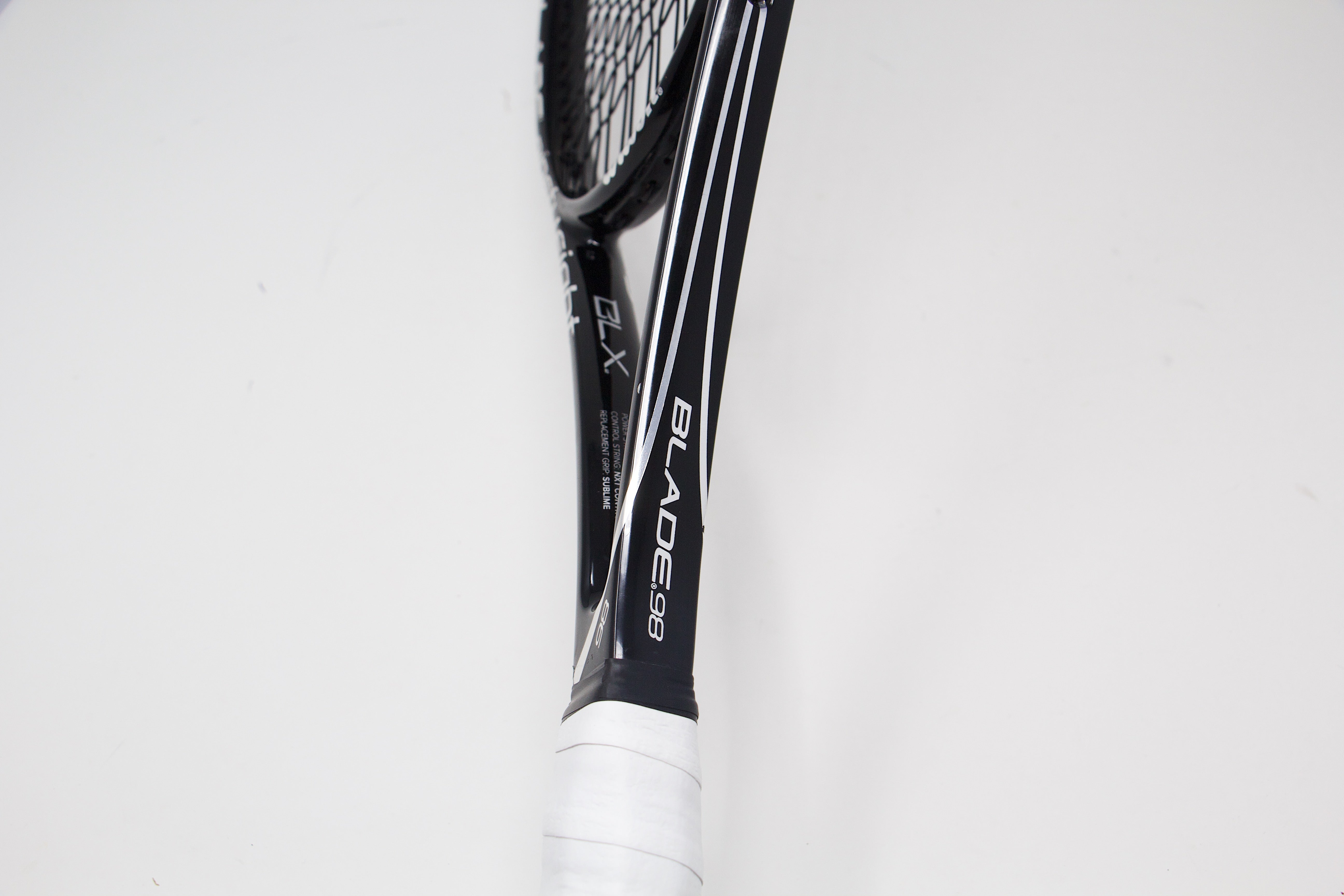 Wilson Blade 98 16x19 (2013) Refurbished Tennis Racket