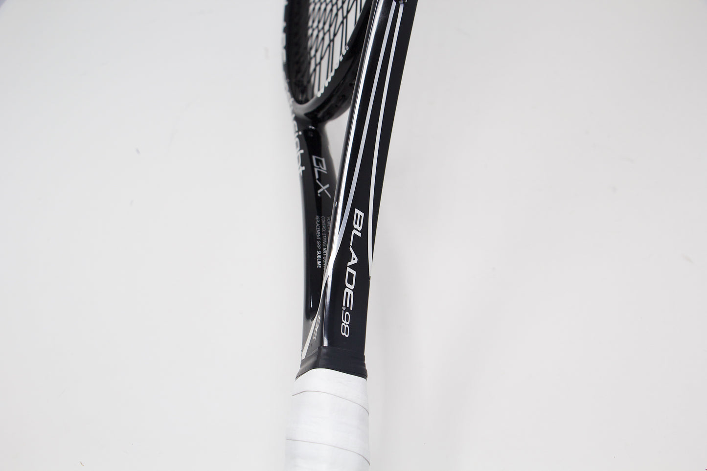 Wilson Blade 98 16x19 (2013) Refurbished Tennis Racket