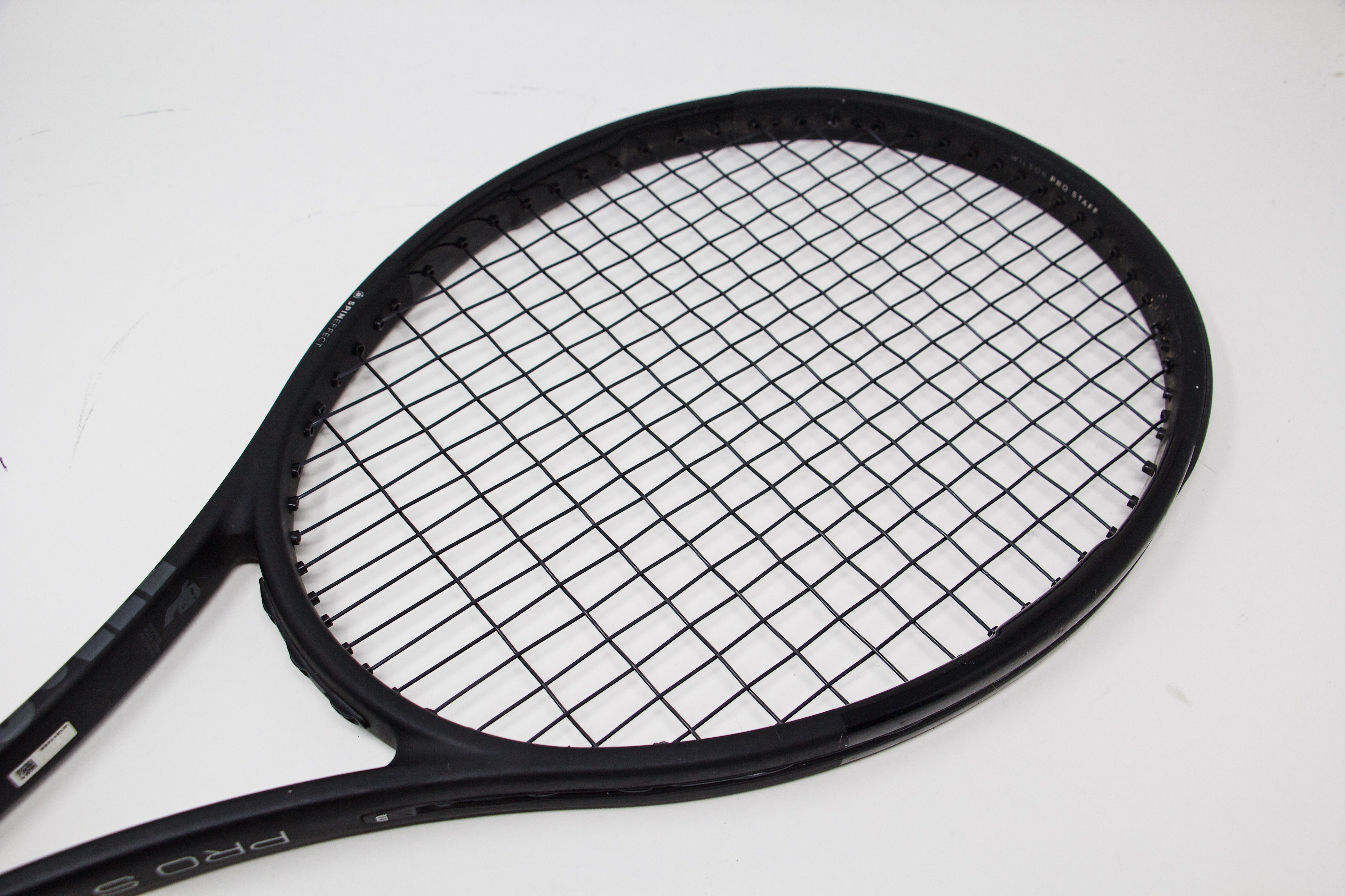 wilson pro staff 97 v11 black tennis racquet