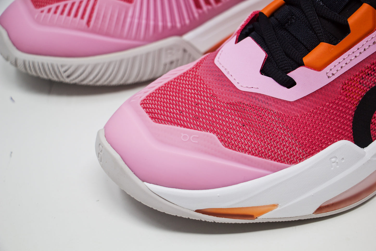 On THE ROGER Pro Fire Mens Tennis Shoe