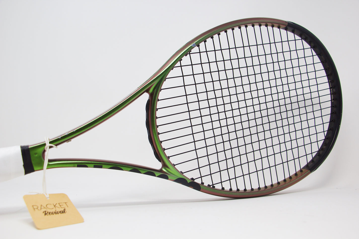 Wilson Blade 98 16x19 V8 Refurbished Tennis Racket