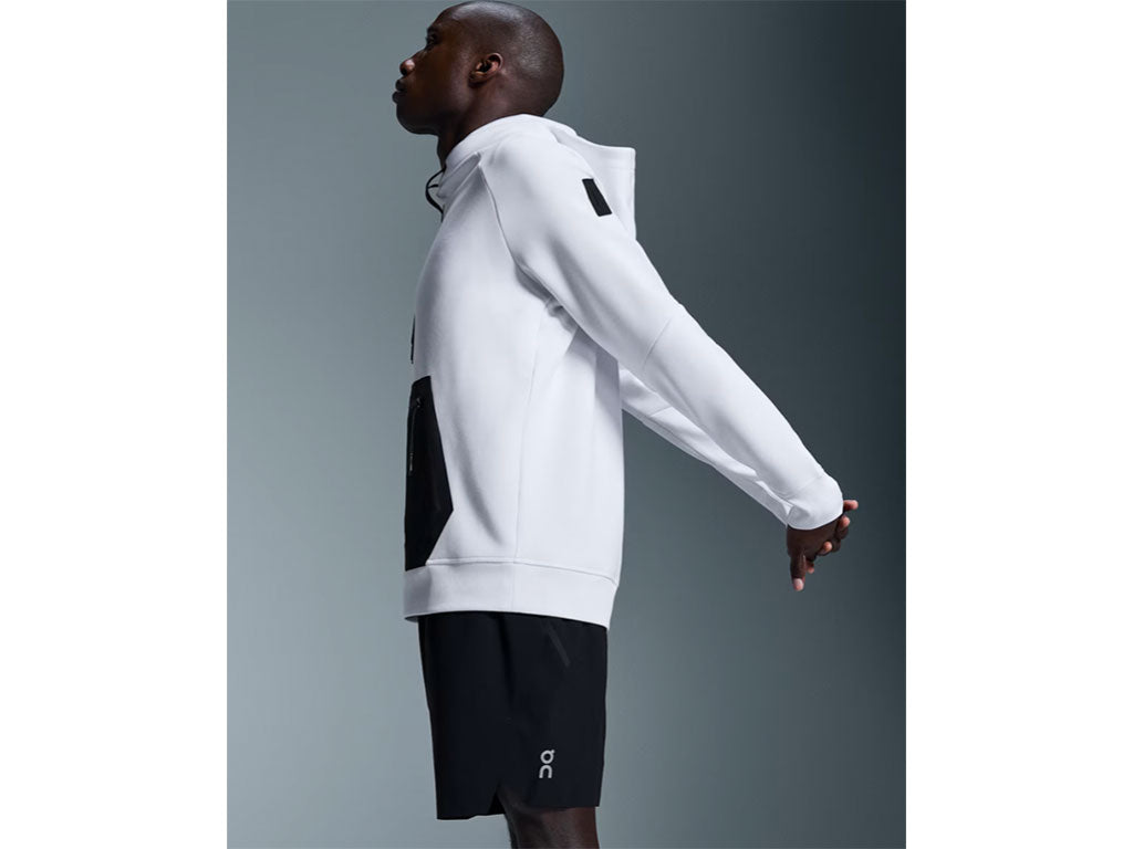 On 7" Core Mens Running Shorts