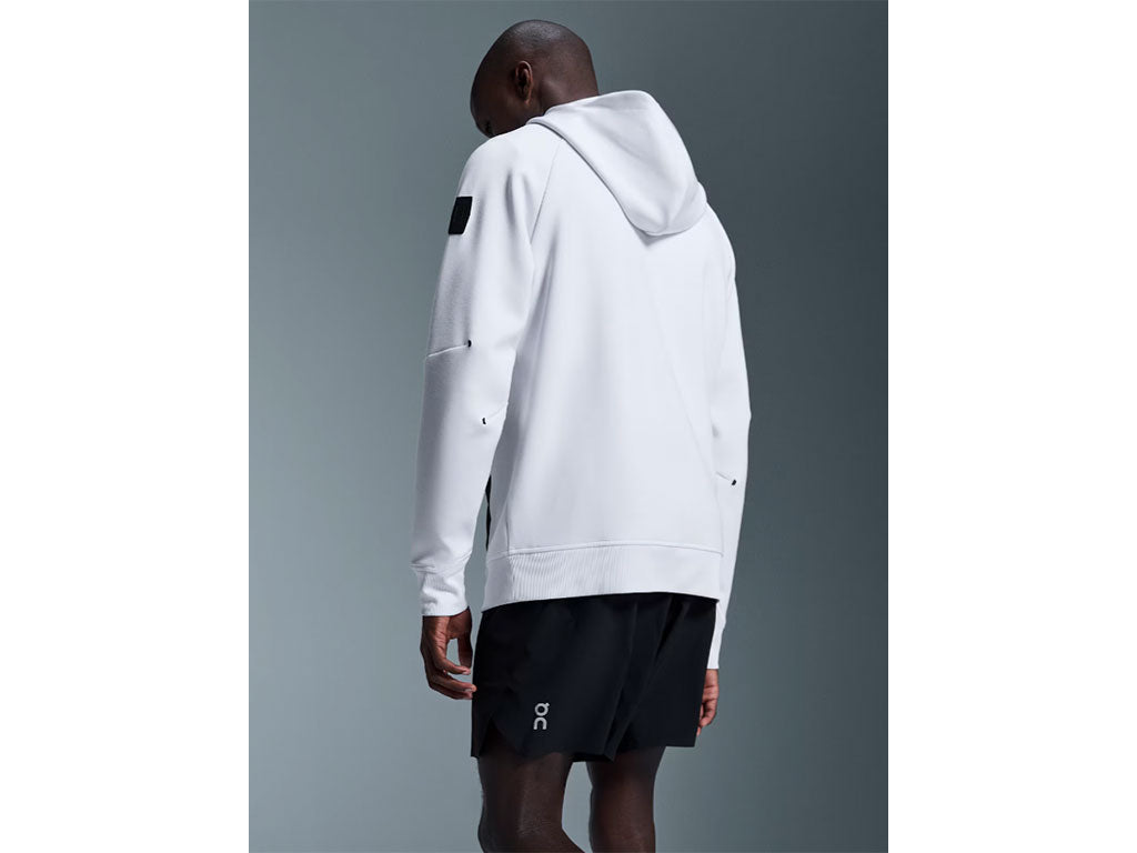 On 7" Core Mens Running Shorts