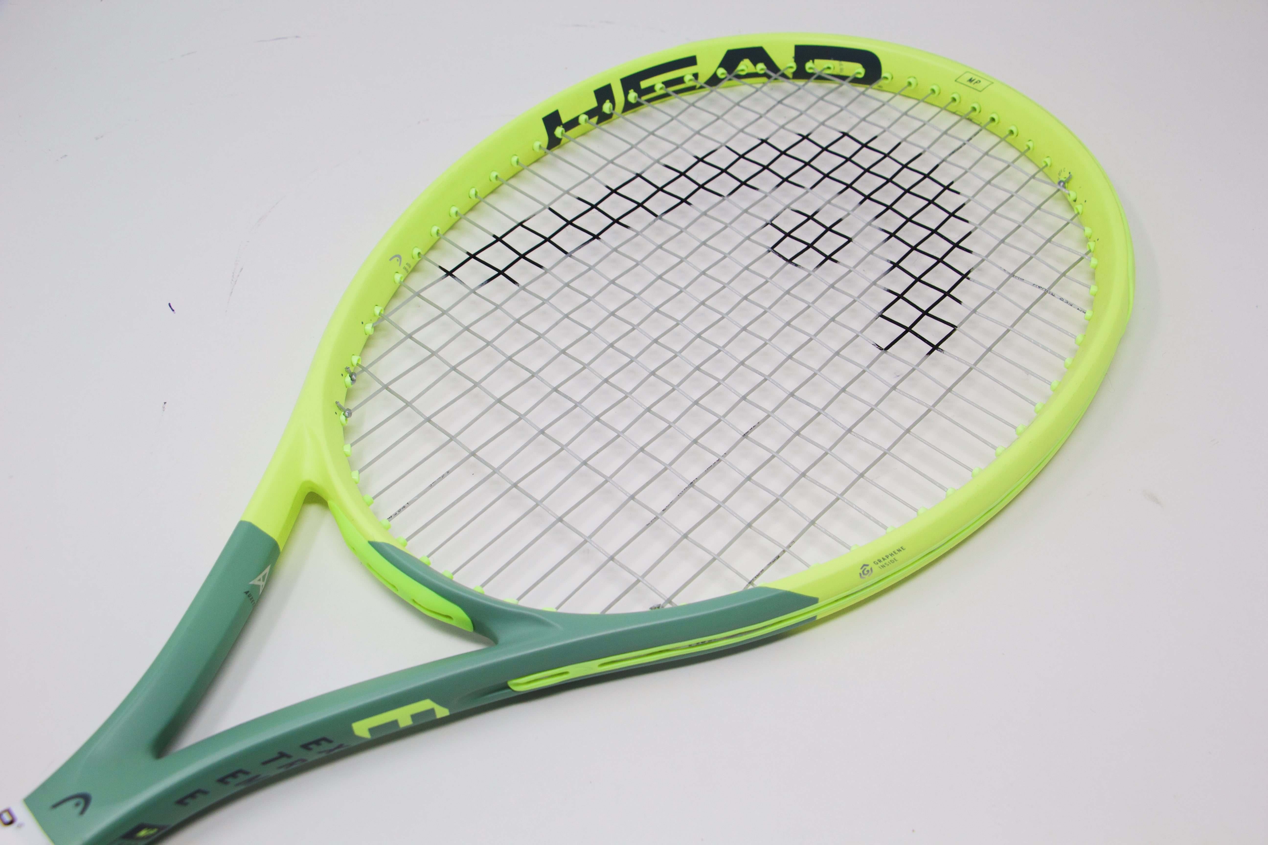 Head Extreme MP (2022) Refurbished Tennis Racket