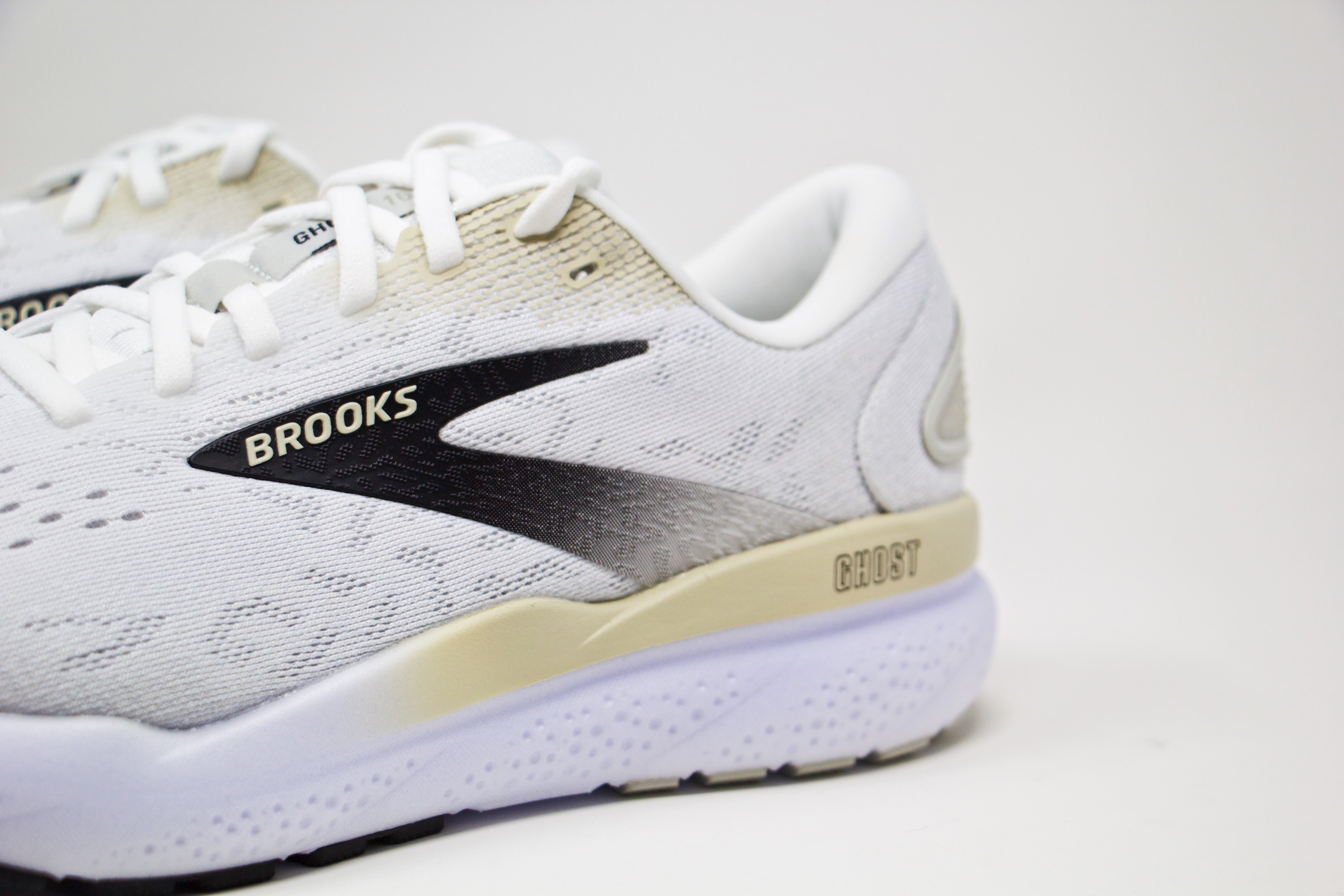 Brooks ghost 4 white online