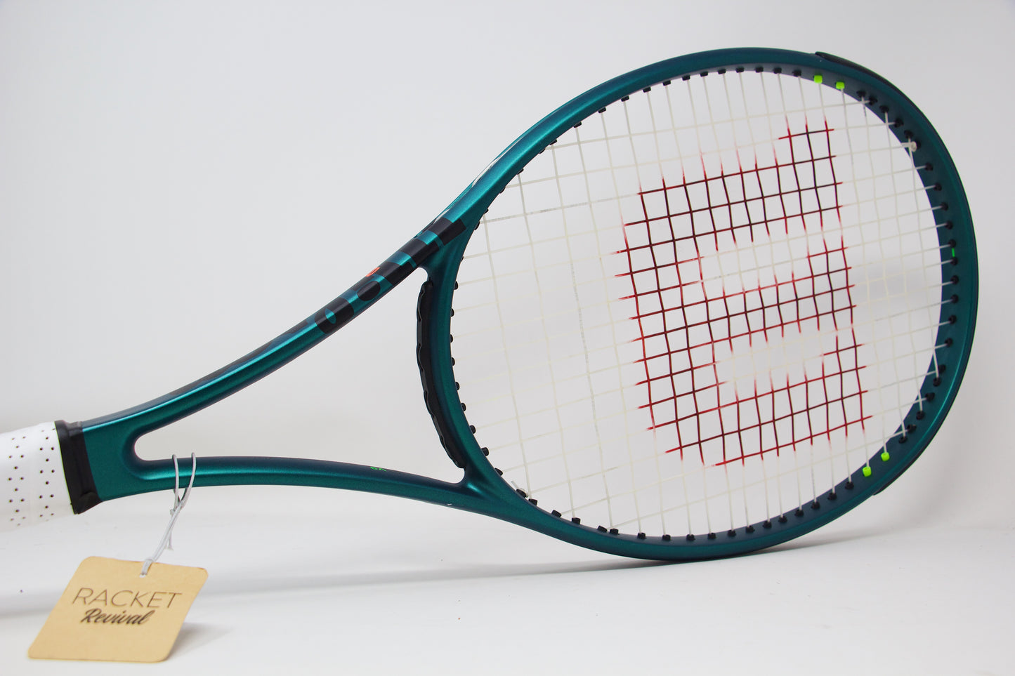 Wilson Blade 101L Refurbished Tennis Racket