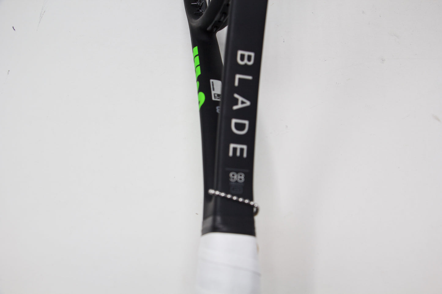 Wilson Blade 98 v7 (18x20) Refurbished Tennis Racket