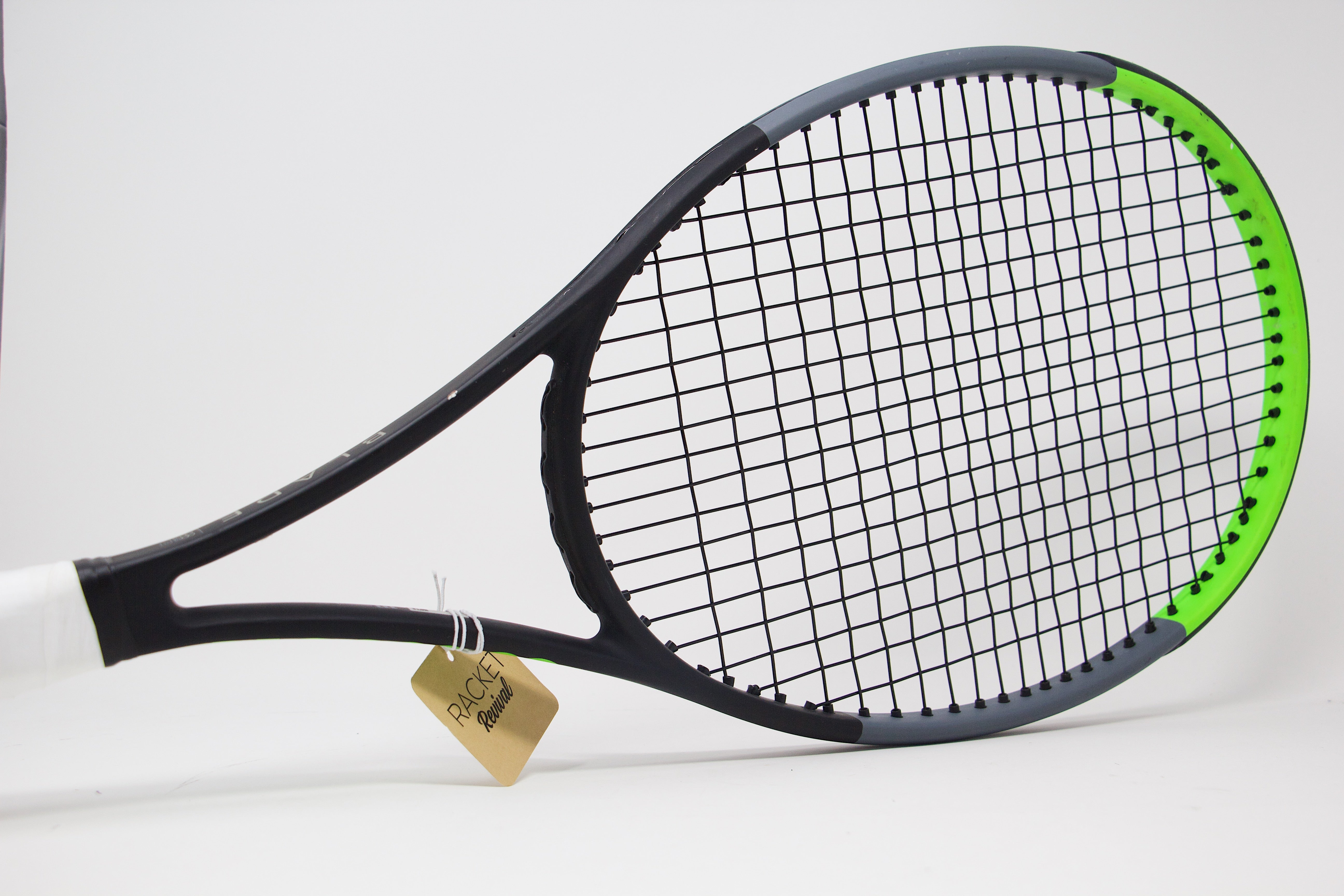 Wilson Blade 98 v7 (18x20) Refurbished Tennis Racket