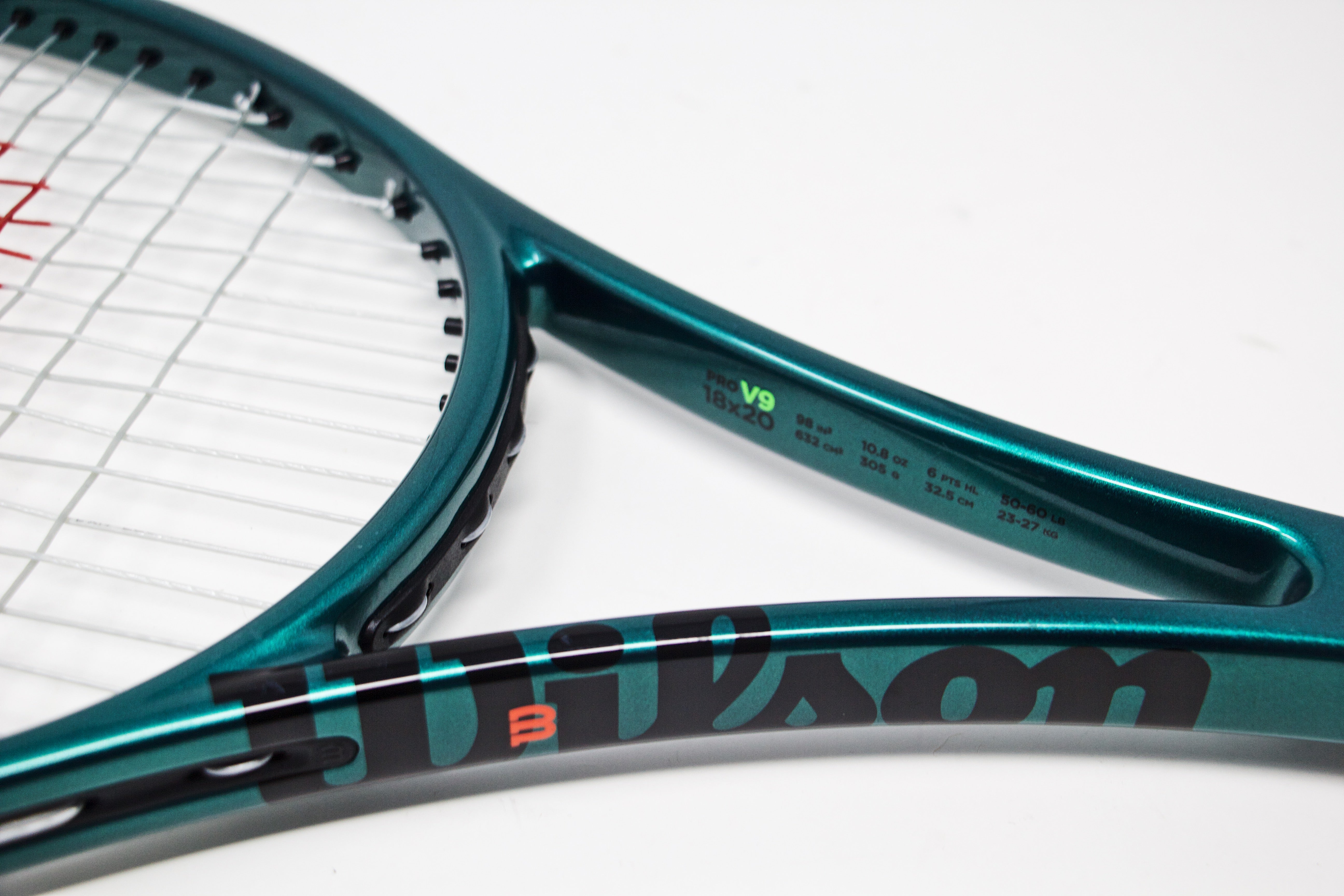 Wilson Blade Pro v9 18x20 Refurbished Tennis Racket