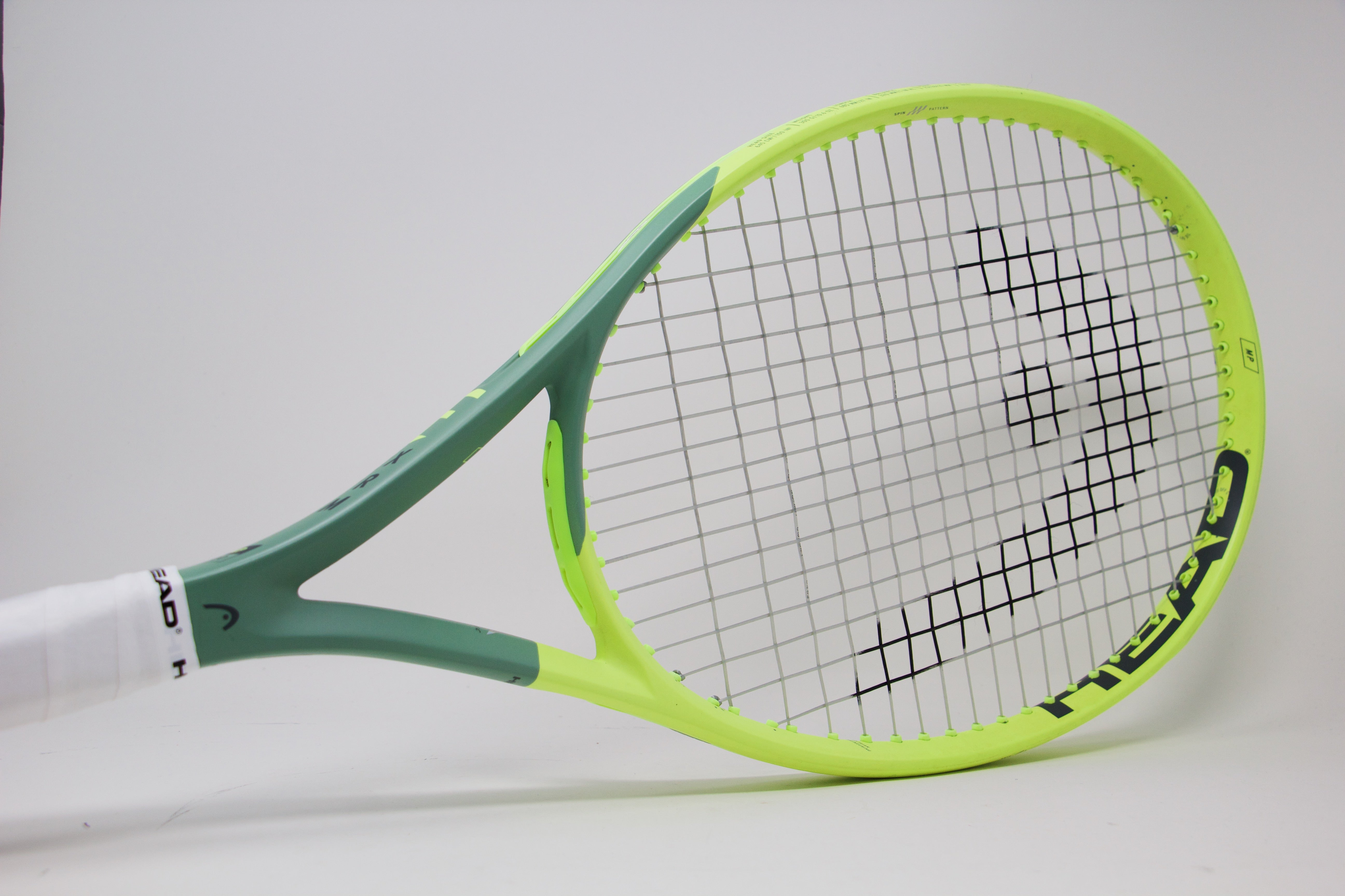 Head Extreme MP (2022) Refurbished Tennis Racket