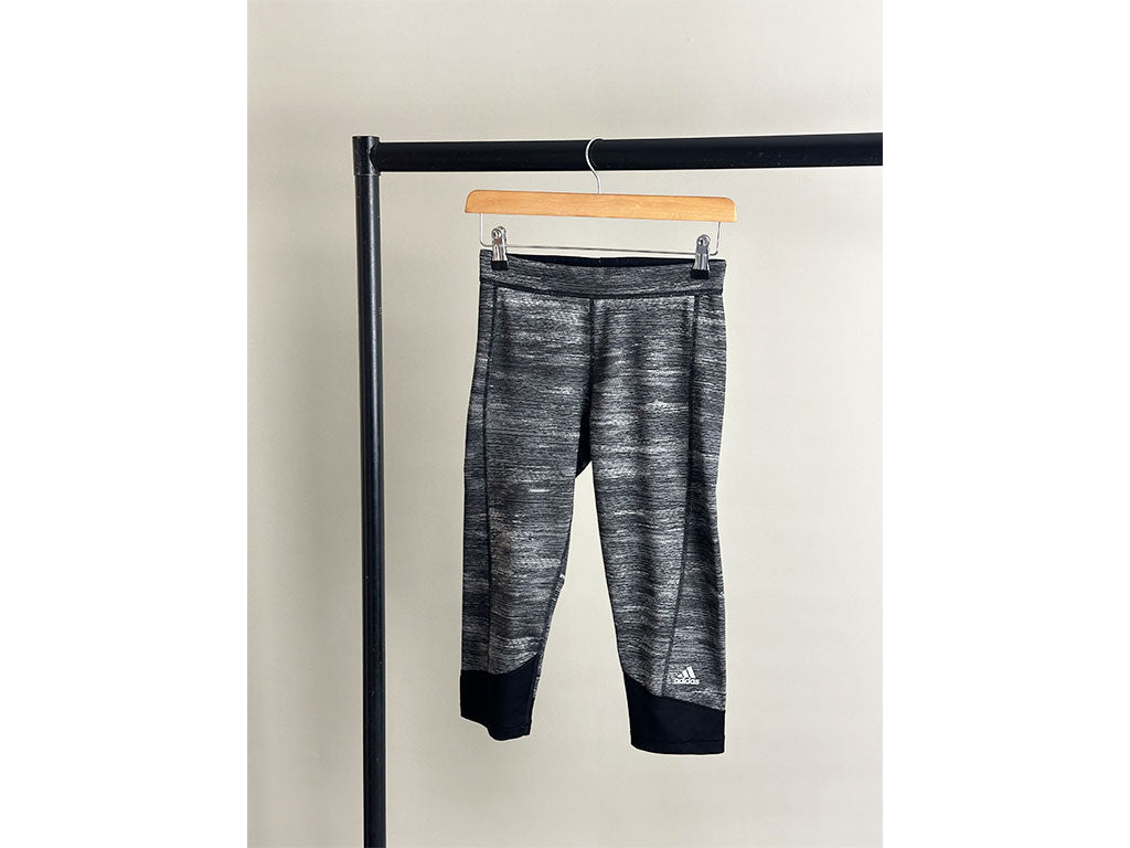 Capri on sale training pants