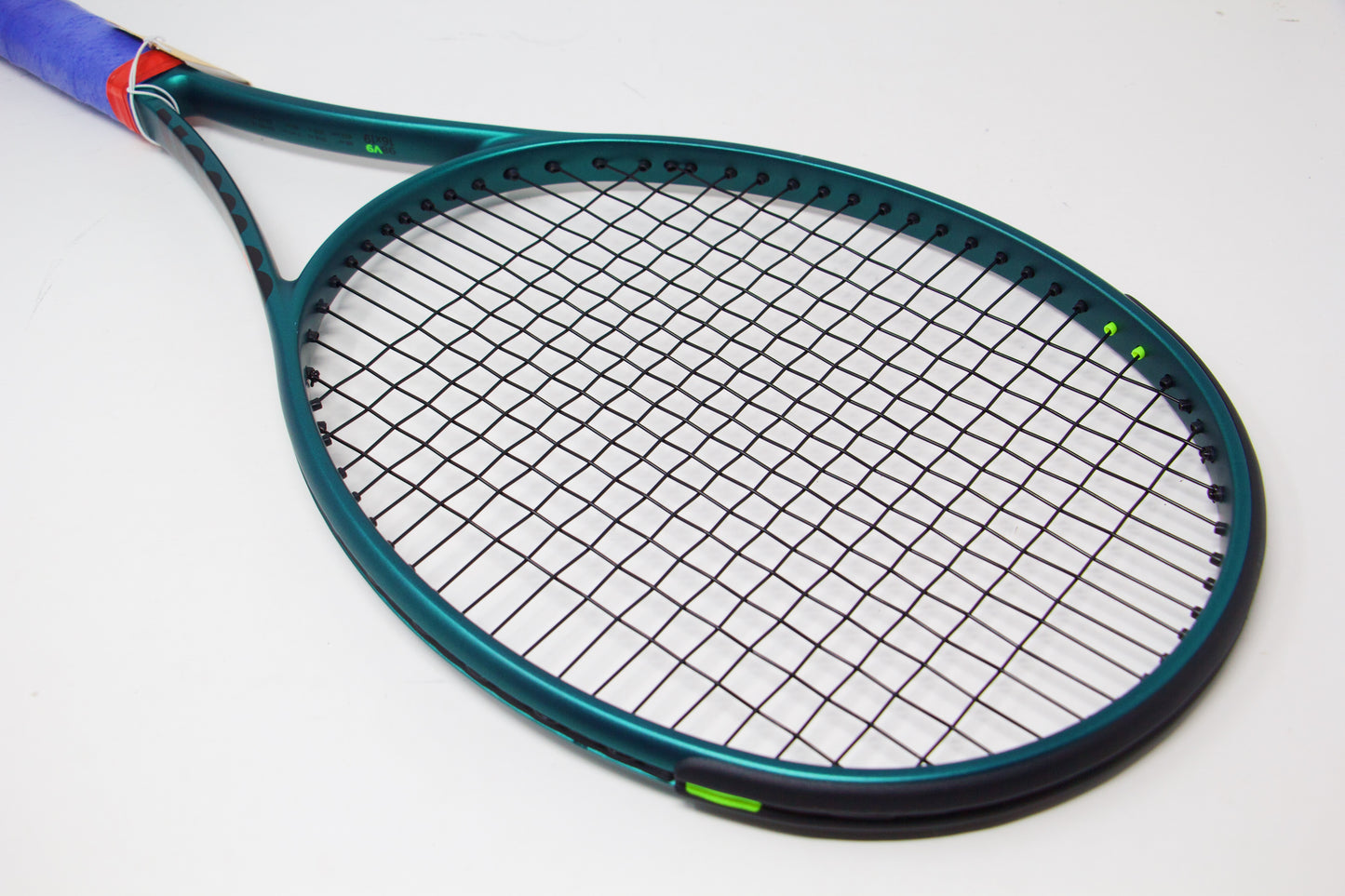 Wilson Blade 98 V9 (2024) Refurbished Tennis Racket