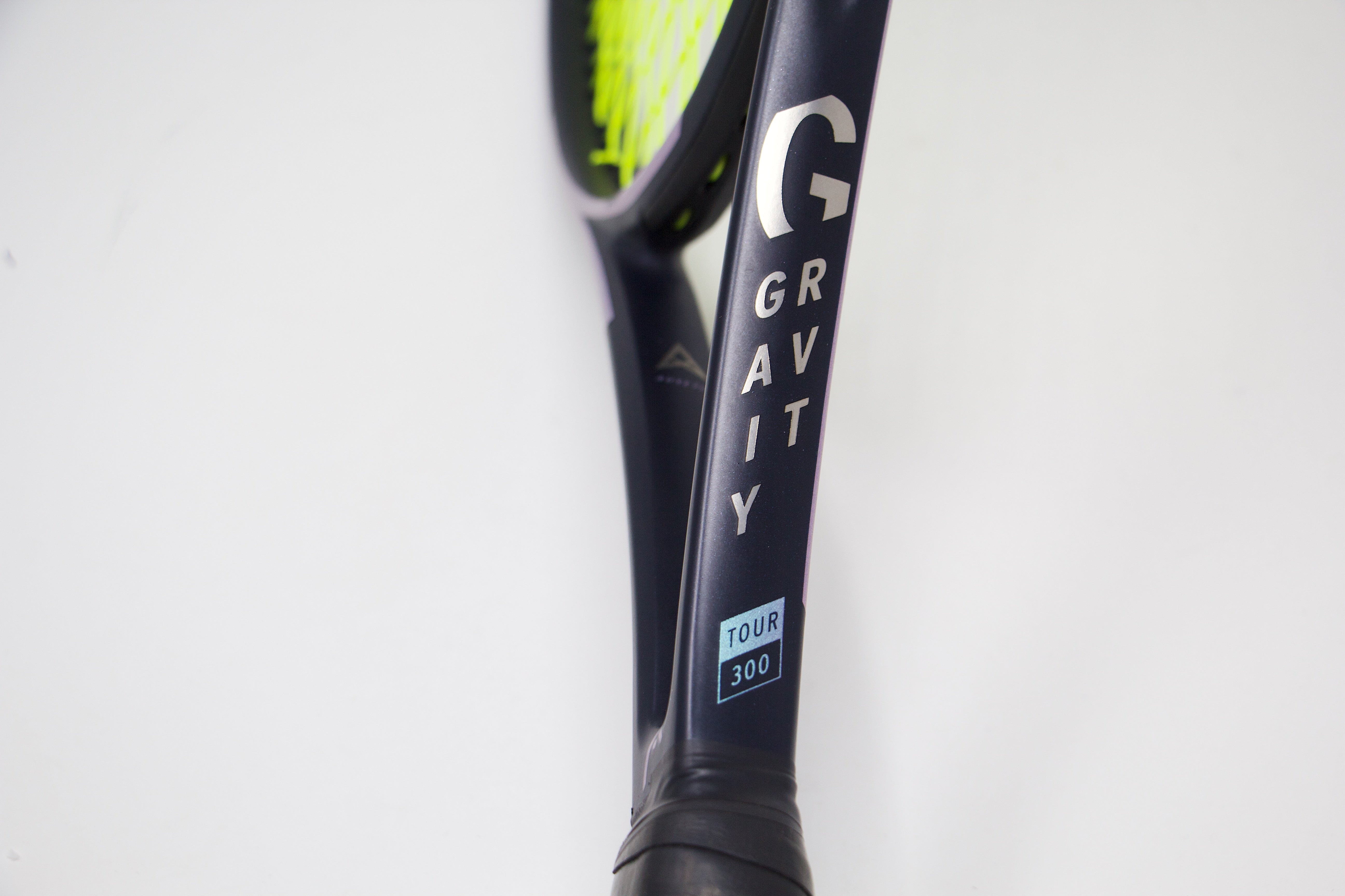 Head Gravity Tour Auxetic (2023) Version Refurbished Tennis Racket