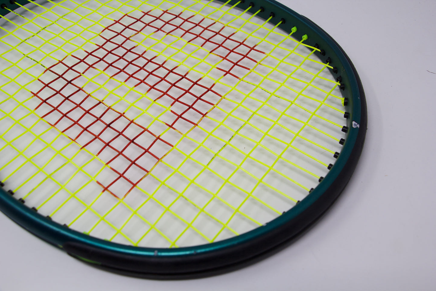 Wilson Blade 98 V9 18x20 (2024) Refurbished Tennis Racket