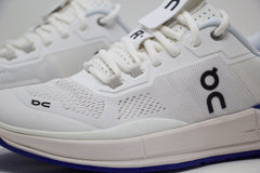 On Running The Roger Pro Mens All Court Tennis Shoe