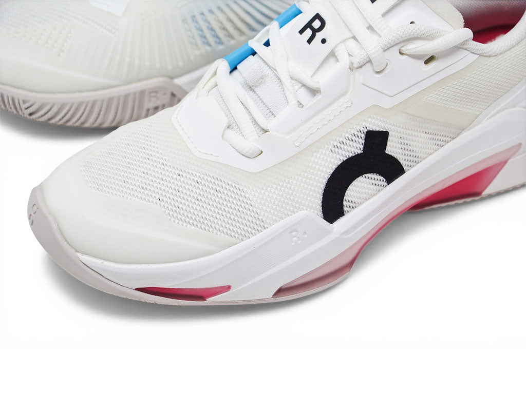 On THE ROGER Pro Fire Womens All Court Tennis Shoe
