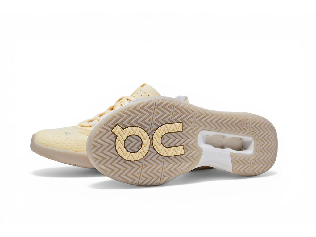 On The Roger Advantage Pro Womens All Court Tennis Shoe