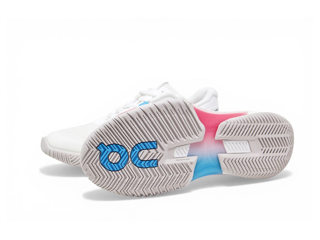 On THE ROGER Pro Fire Womens All Court Tennis Shoe