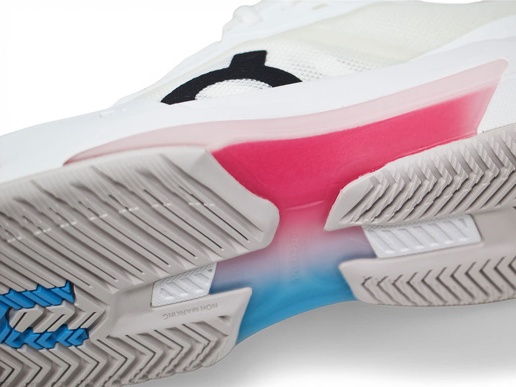 On THE ROGER Pro Fire Womens All Court Tennis Shoe