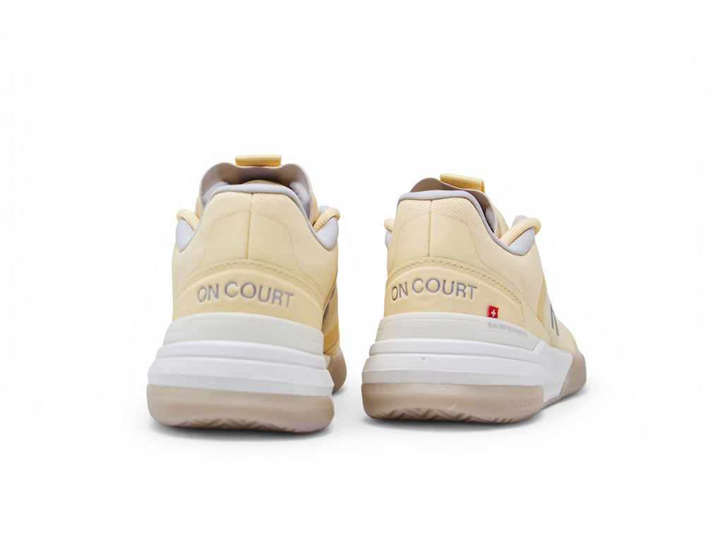 On The Roger Advantage Pro Womens All Court Tennis Shoe